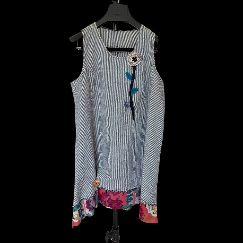 Lee Andersen Ticking Stripe Floral Applique Asymmetric Tunic Top Black White L